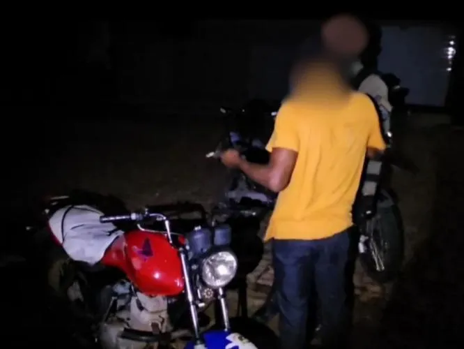 PM prende motociclista embriagado após perseguição em Elesbão Veloso