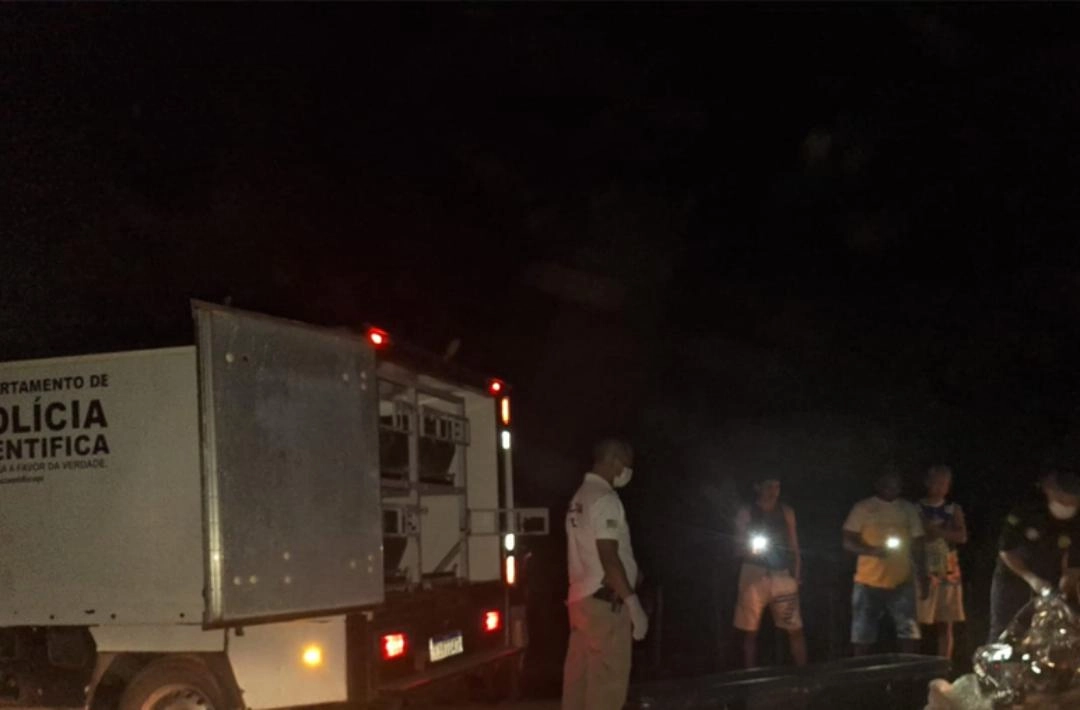 Motociclista morre após perder o controle do veículo e bater em mureta