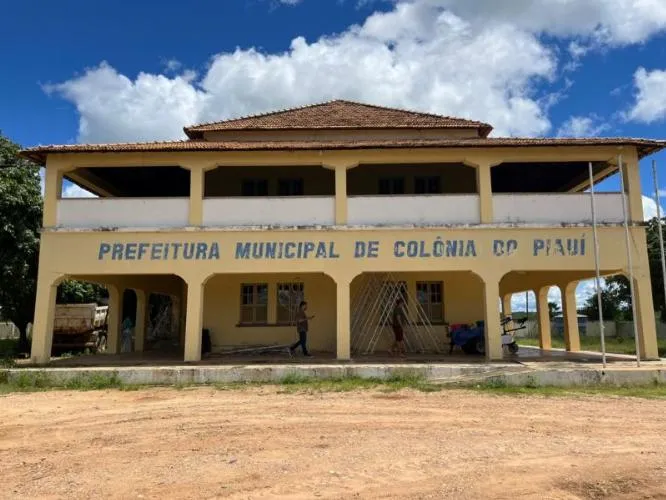 Prefeitura de Colônia do Piauí desocupa sede no Sobrado Histórico devido a problemas estruturais