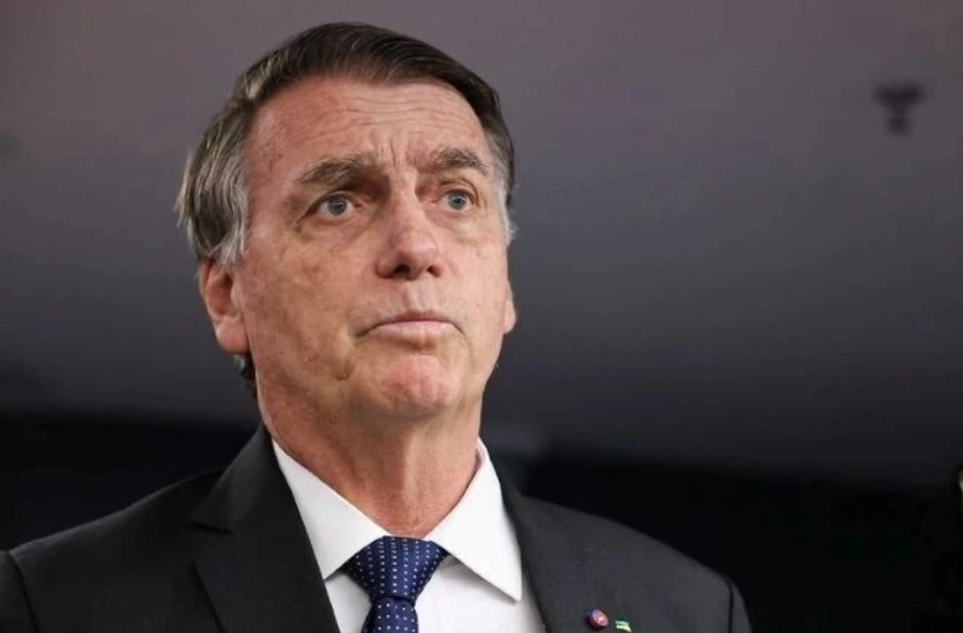 Espingarda motivou busca da PF na casa de Jair Bolsonaro