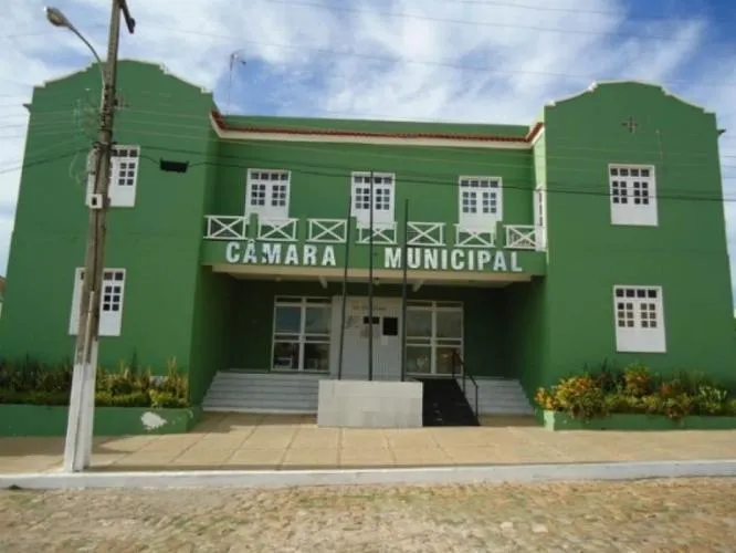 Câmara Municipal recebe projeto que institui ensino de história, geografia e literatura de Oeiras