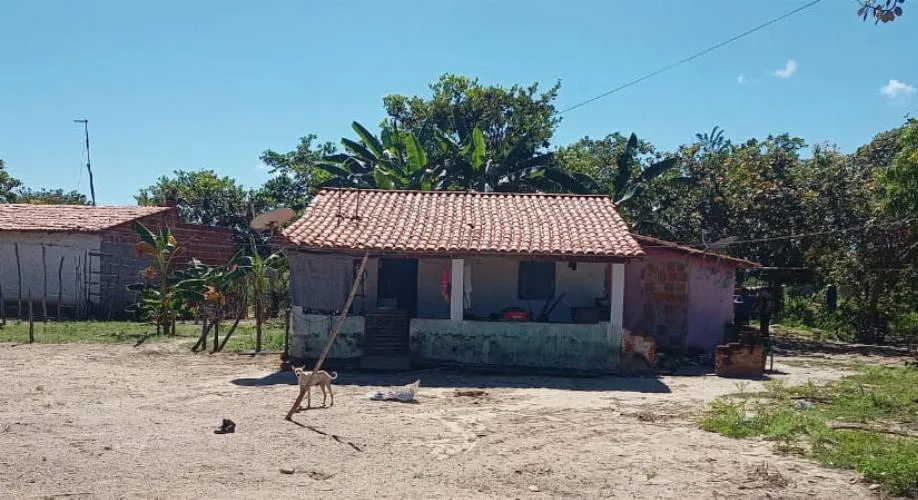 Homem se esconde dentro de caixa d’água para não ser preso