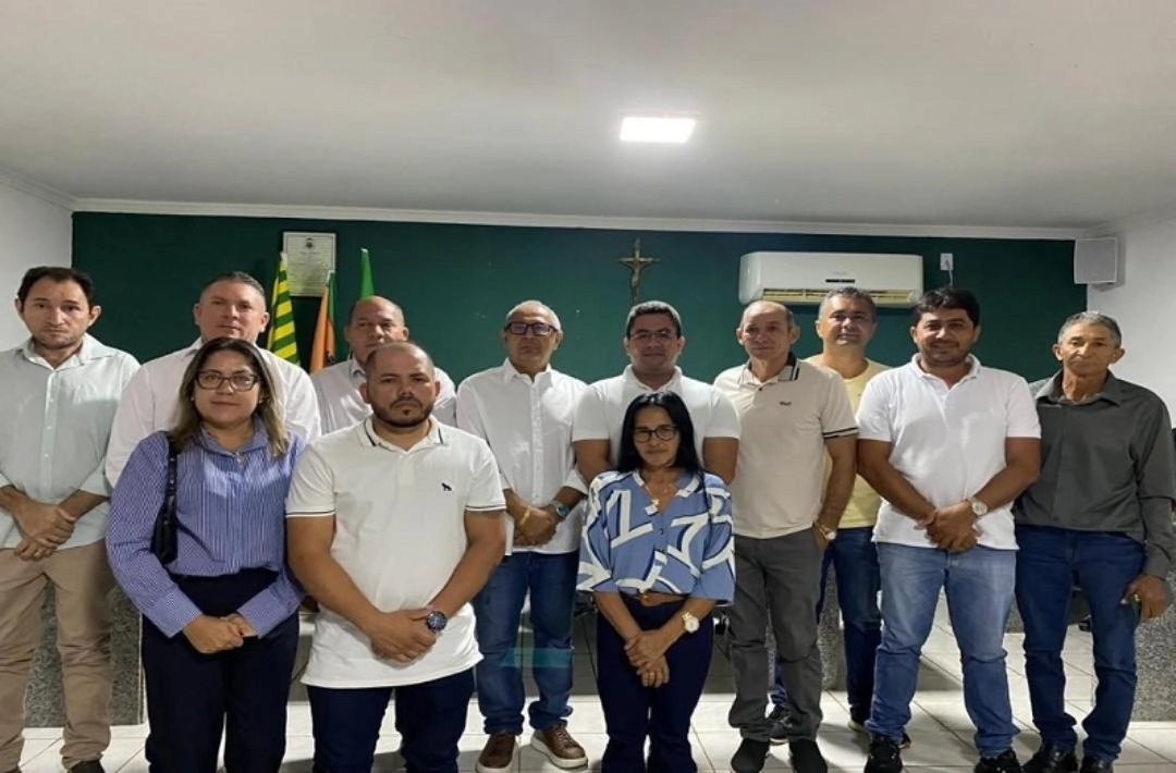 Dr. Erimar Soares apresenta balanço de 2025 na abertura do ano legislativo em São Miguel do Fidalgo