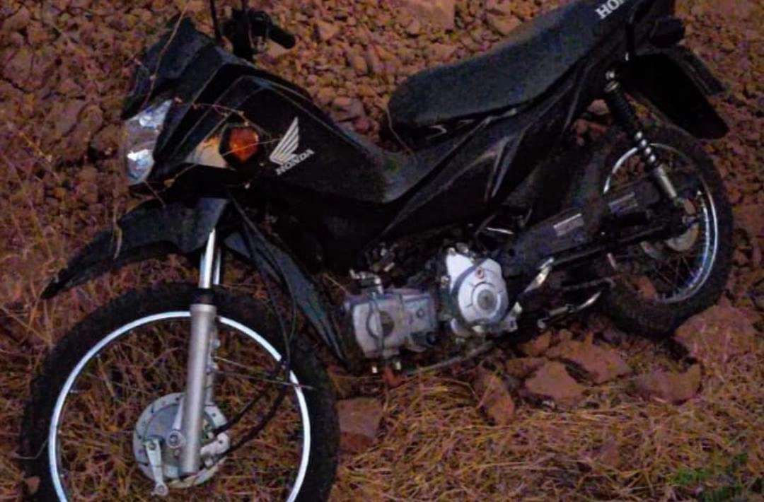 Moto furtada é localizada próxima ao Açude do Canela em Oeiras