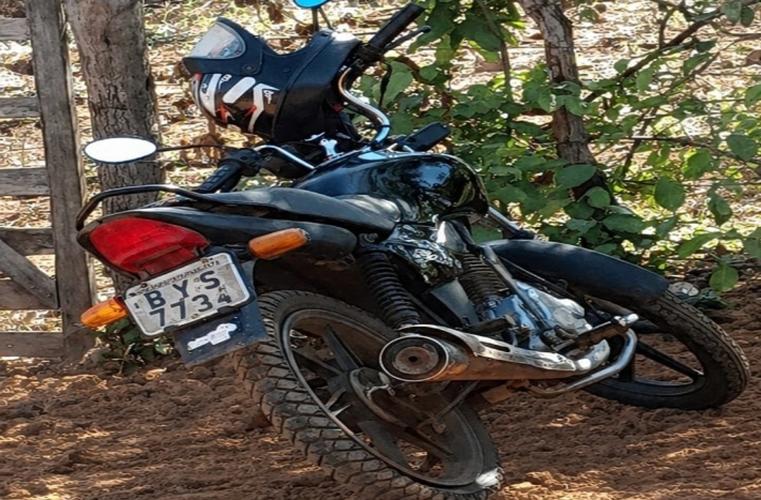 Moto é furtada durante a madrugada em Oeiras e proprietário pede ajuda para localizá-la