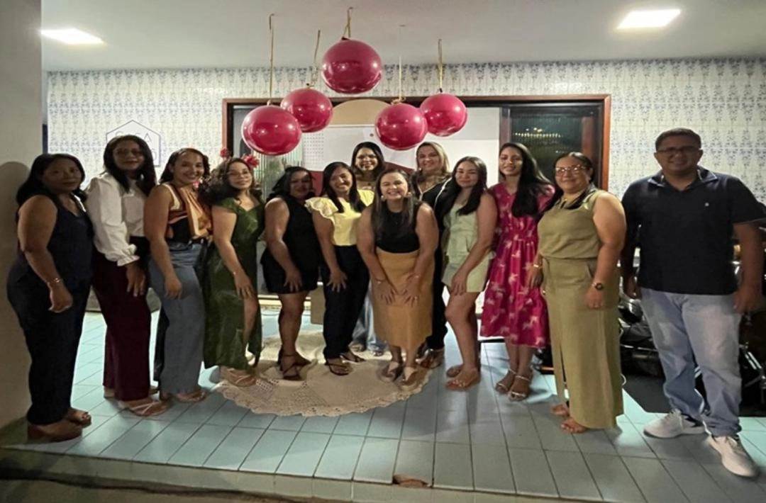 Sociedade Educacional Paulo Freire homenageia professores pelo seu dia