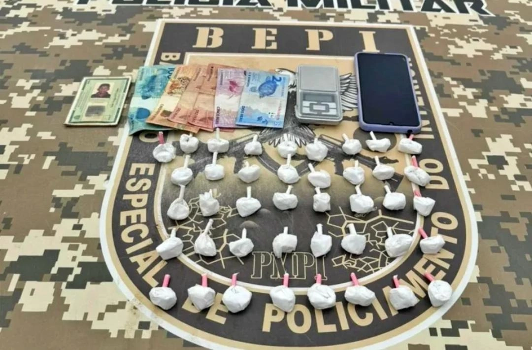 BEPI prende suspeito de tráfico de drogas em Picos e apreende entorpecentes e veículos