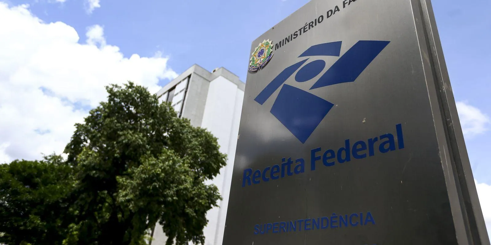 Autuações da Receita Federal aumentam 65% em 2023, atingindo R$ 225,5 bilhões