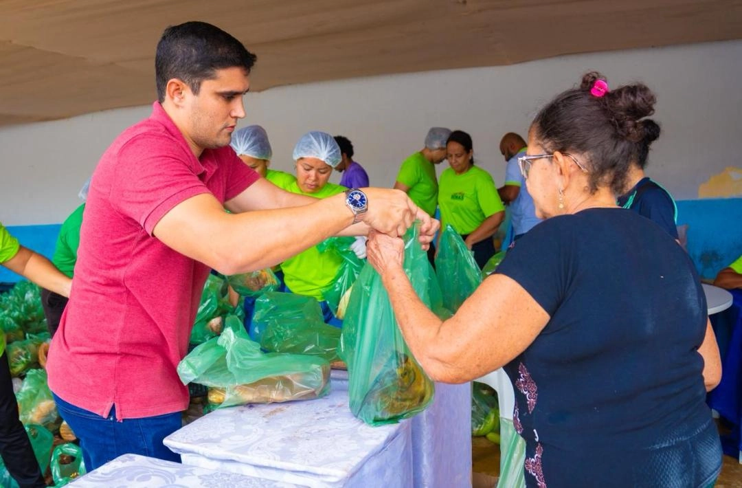Prefeitura de Colônia do Piauí entrega mais de 4 toneladas de alimentos da agricultura familiar por meio do PAA