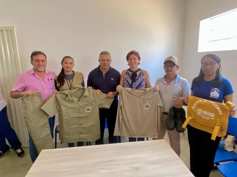 Saúde entrega novos uniformes e equipamentos aos agentes de combate às endemias em Oeiras