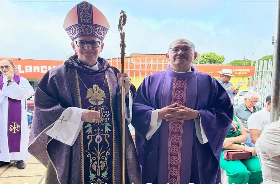 Padre Possidônio Barbosa assume como novo pároco da Paróquia da Sagrada Família