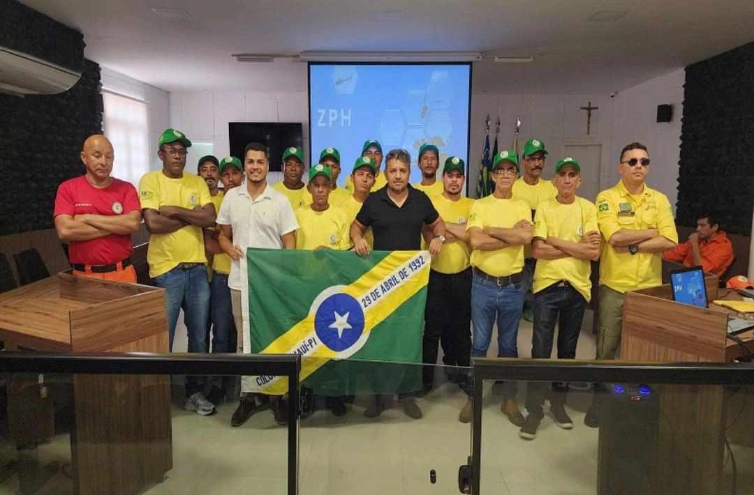 Brigadistas florestais municipais de Colônia do Piauí participam de treinamento sobre prevenção e combate a incêndios florestais em Oeiras