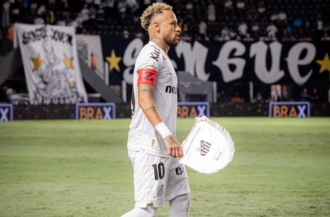 Caso Neymar leva STJD a multar Santos por atrasos em partida contra o Coritiba