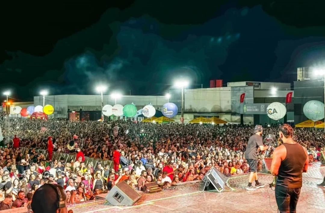 O Analista diz que os prefeitos estão farreando com dinheiro público