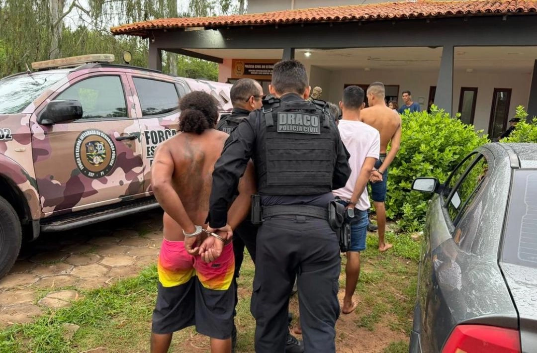 SSP deflagra operação, cumpre 15 mandados e mira facções na cidade de Corrente