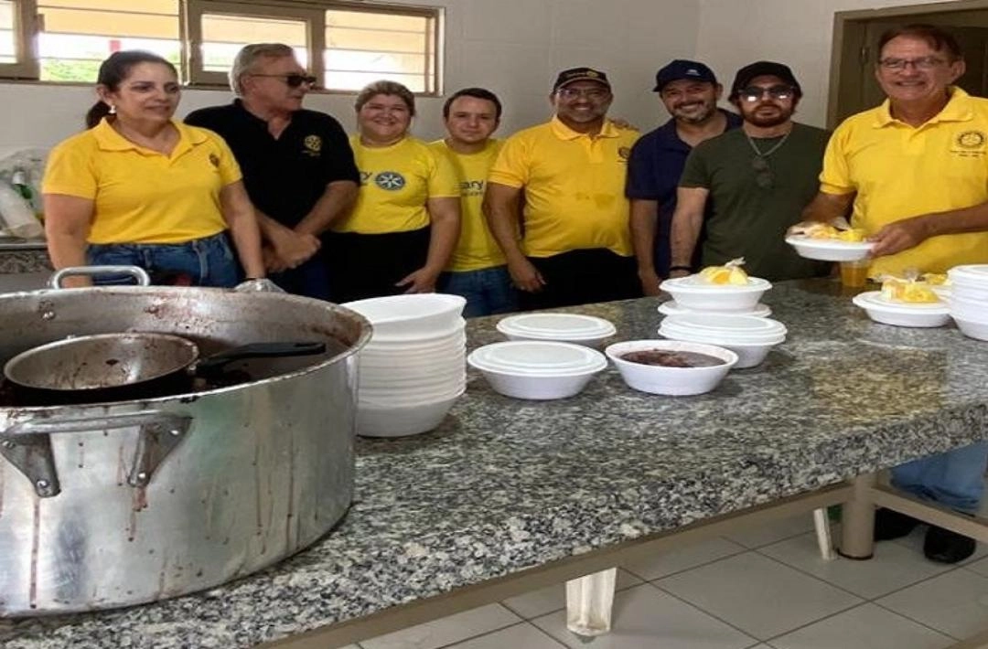 Rotary Club de Oeiras realiza Feijoada Solidária e arrecada fundos para projetos humanitários da Fundação Rotária