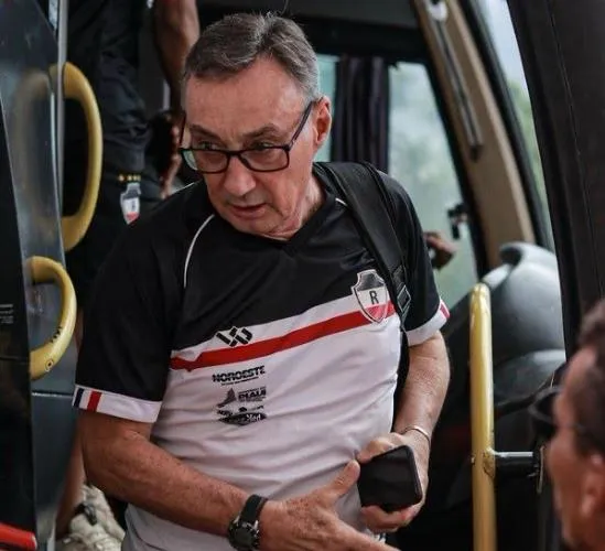 Técnico Roberto Fonseca deixa o River para assumir time da Série C: "oportunidades"