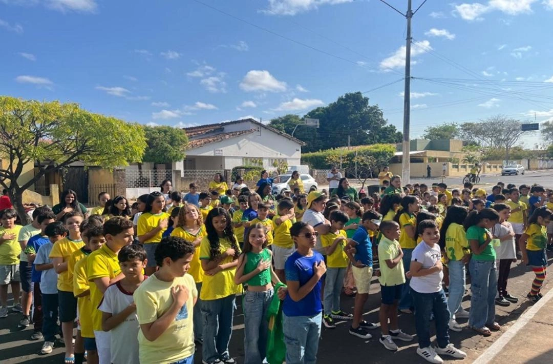 Colégio Paulo Freire comemora Dia da Independência com atividades culturais