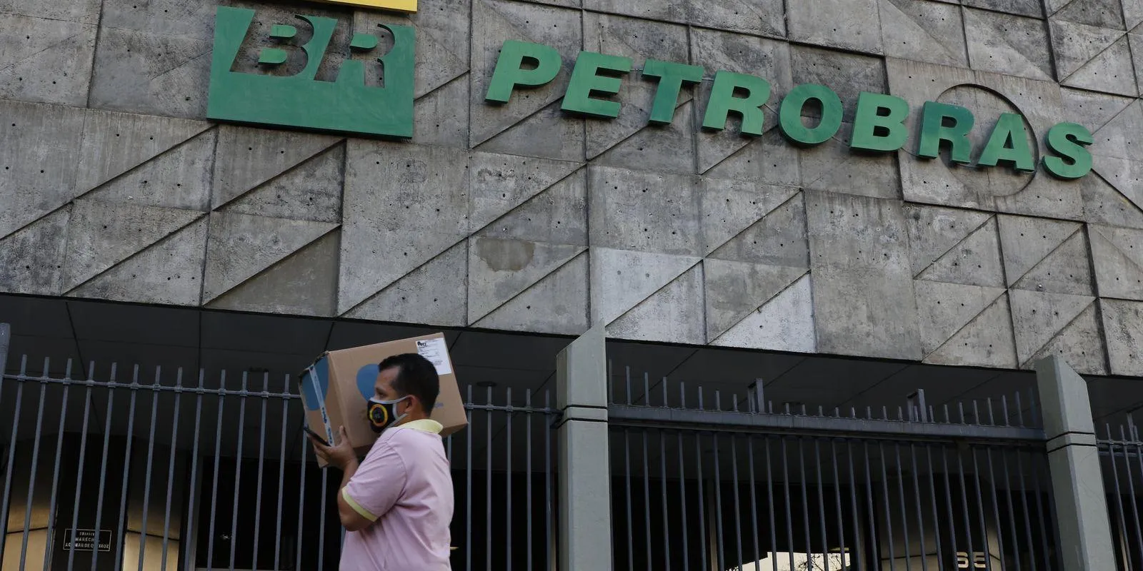 Governo aguarda dados da Petrobras para decisão sobre distribuição de dividendos