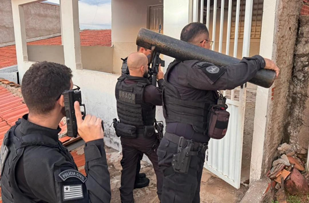 Operação coordenada pela delegacia de Oeiras apreende drogas e efetua prisões em Santa Cruz do Piauí