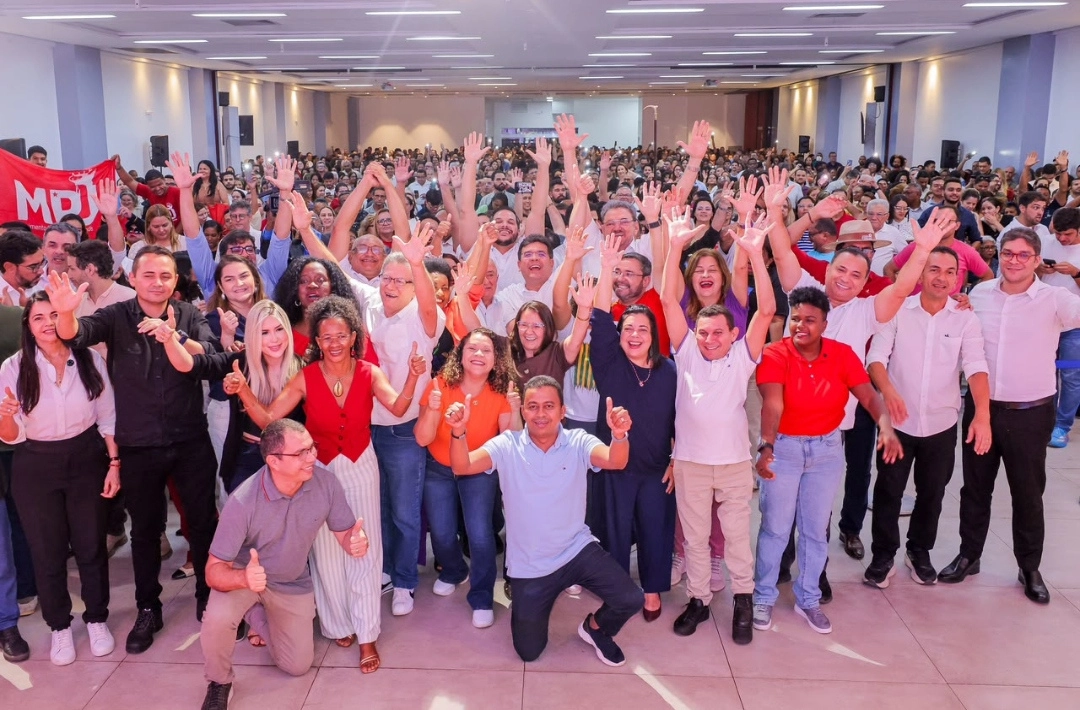Base de Rafael Fonteles apresenta avanços da Educação e propostas para os próximos quatro anos durante plenária