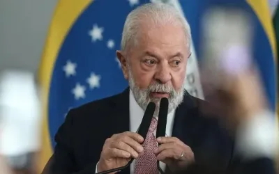 Lula diz que quer 'consertar estrago' em mensagem a professores