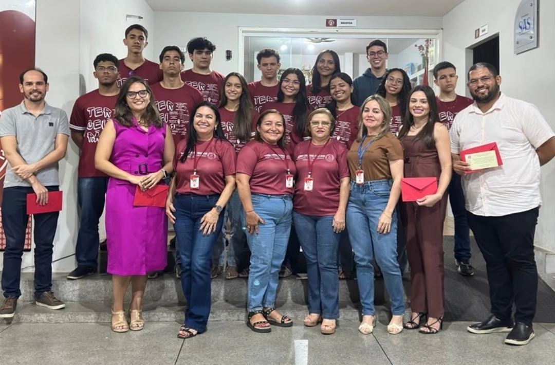 Alunos da Sociedade Educacional Paulo Freire participam de bate-papo sobre orientação vocacional