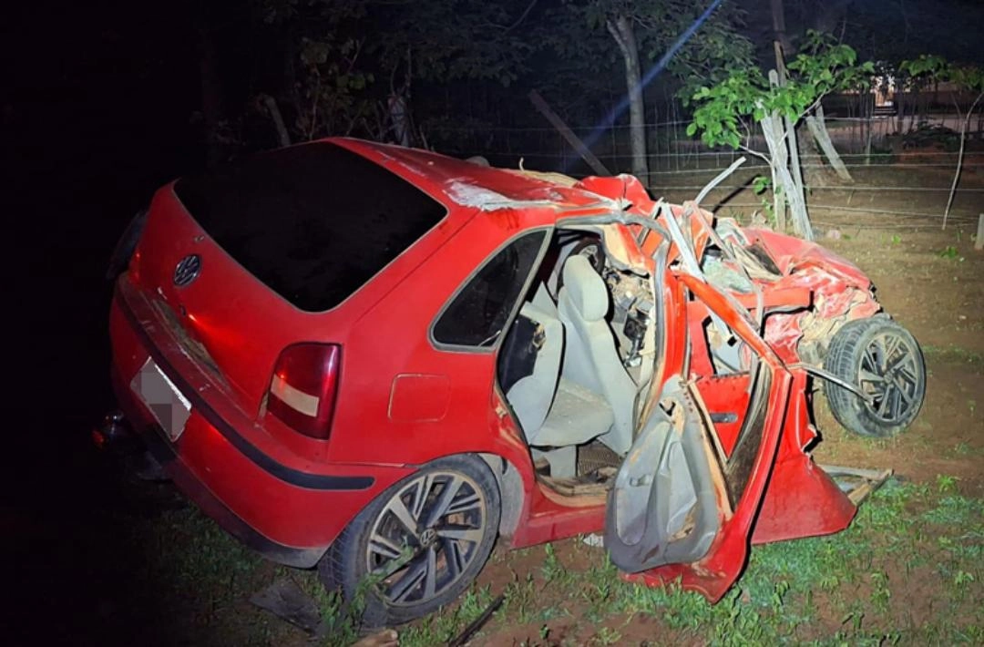 Dois jovens morrem após grave acidente de trânsito na PI-415
