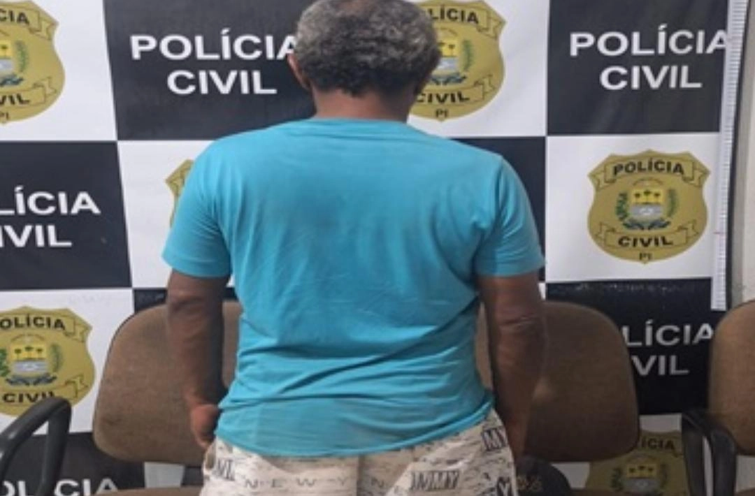 Homem é preso suspeito de furto de cabos de energia do SAAE no Centro de Oeiras