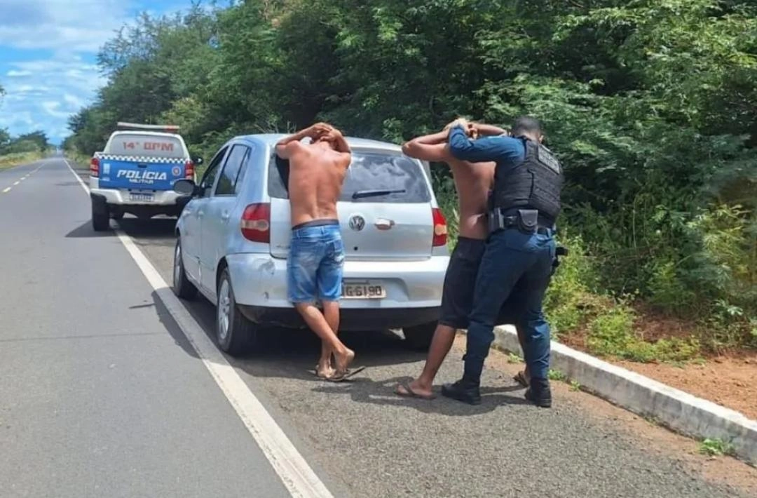 Dois homens são presos com animais furtados em São João da Varjota