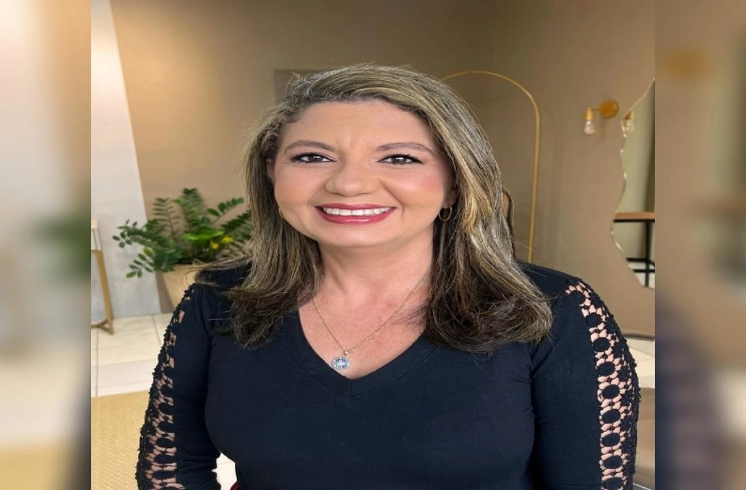 Professora Tatiane Barbosa deixa a direção da 8ª GRE após gestão marcada por diálogo e eficiência