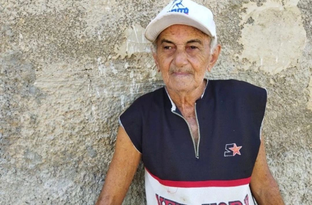 Cronista e radialista Jocy Astor é encontrado morto dentro de casa em Floriano