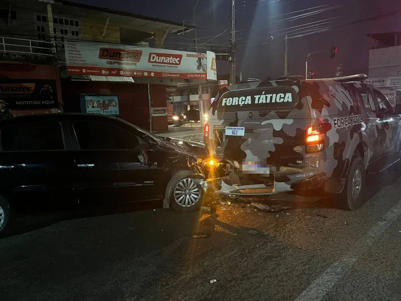 Alcoolizado, jovem é preso após colidir contra viatura da Polícia Militar no Piauí