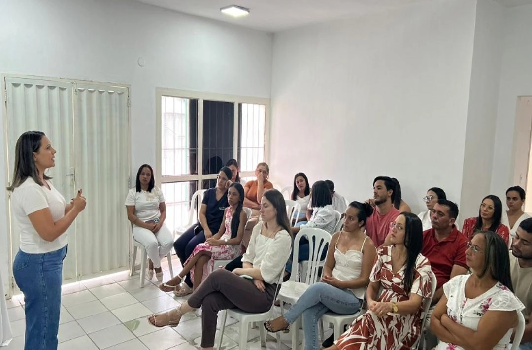 Palestra do Janeiro Branco reúne profissionais da saúde em São Miguel do Fidalgo