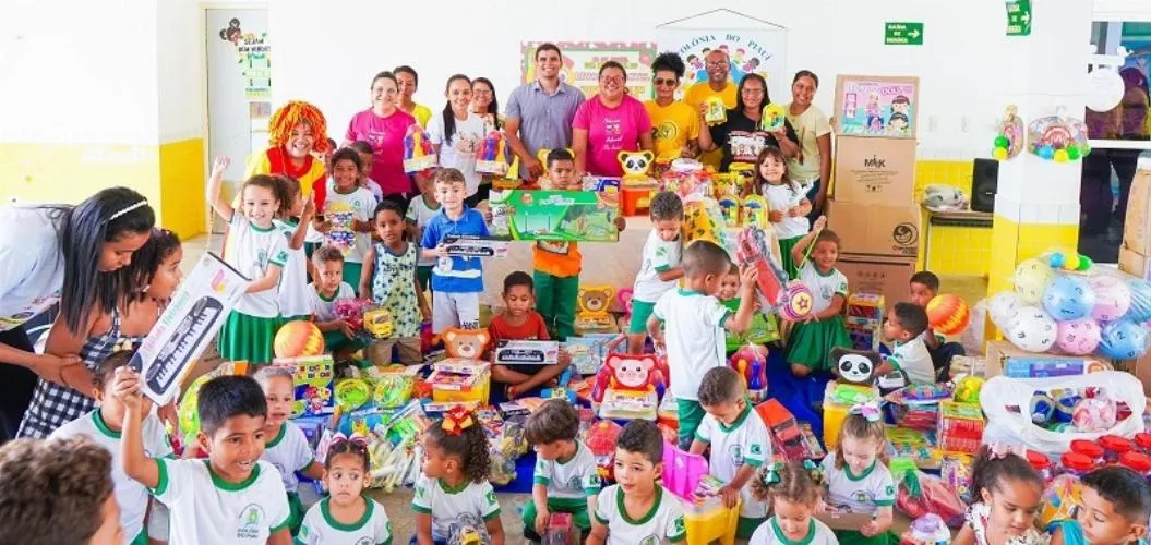 Prefeitura de Colônia do Piauí promove entrega de brinquedos didáticos para a creche Monteiro Lobato