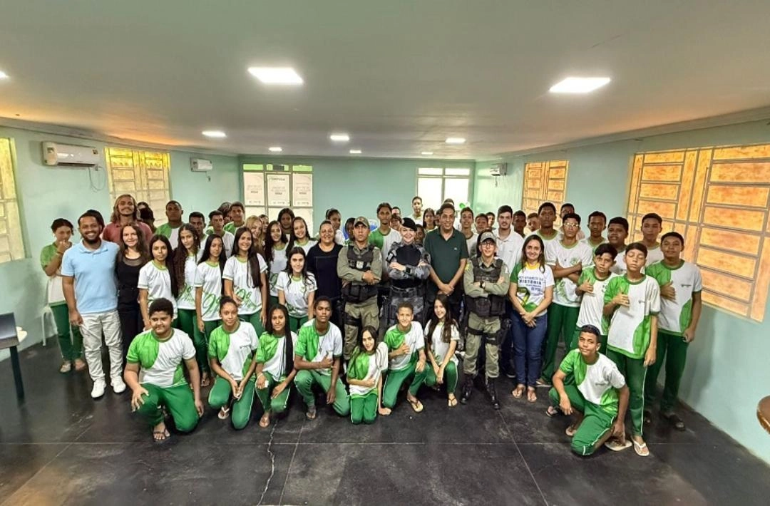 Santa Cruz do Piauí realiza roda de conversa sobre prevenção ao uso de drogas