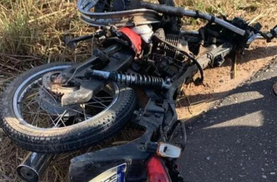 Condutor e passageiro de moto morrem em acidente na BR-135