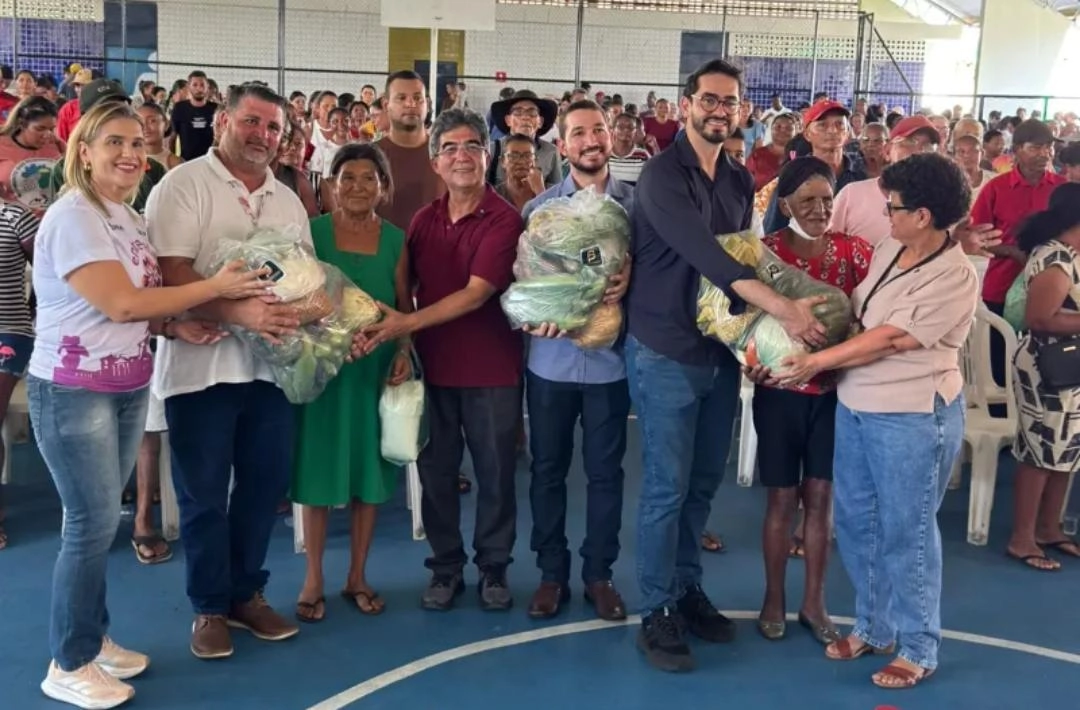 Entrega de alimentos do Programa de Aquisição de Alimentos beneficia cerca de 300 famílias em Oeiras