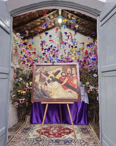 Quadro “Cirineu ajuda Jesus a carregar a cruz” ganha réplica e restauração da Secretaria Municipal de Cultura em Oeiras
