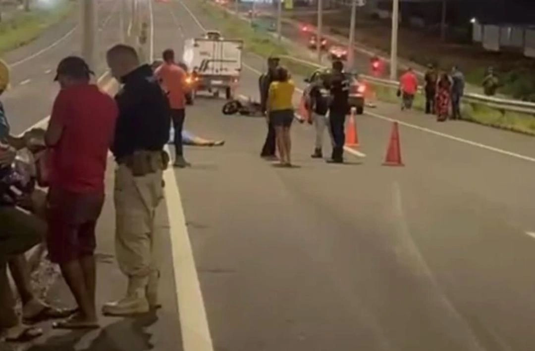 Mulher morre após colidir contra mureta de viaduto na zona Sul de Teresina
