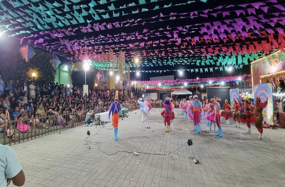 Festival Arte Sertão celebra a cultura junina com quadrilhas e tradições populares