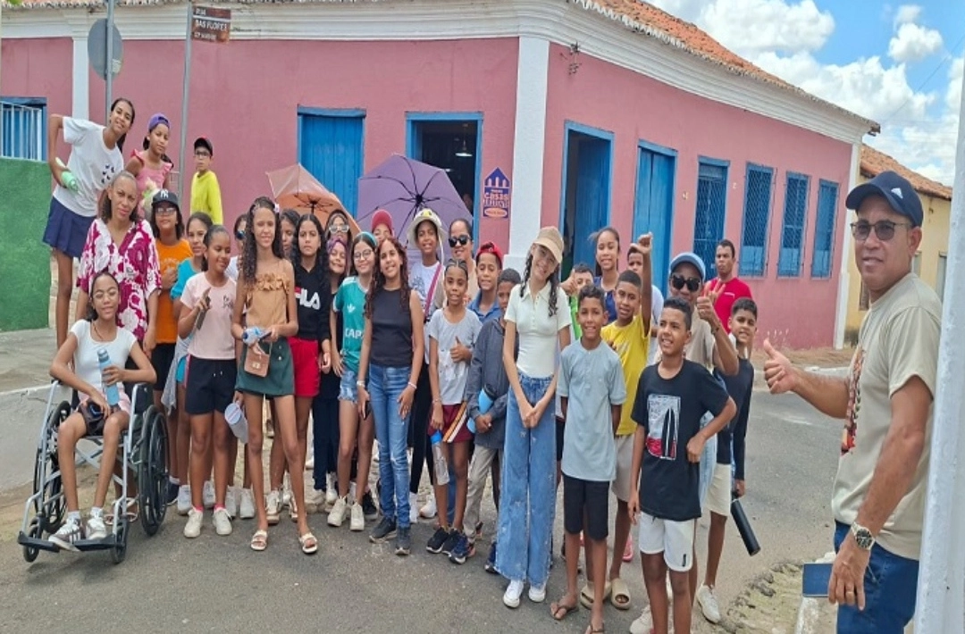 Alunos de Colônia do Piauí transformam visita a Amarante em uma aula entre rios e histórias