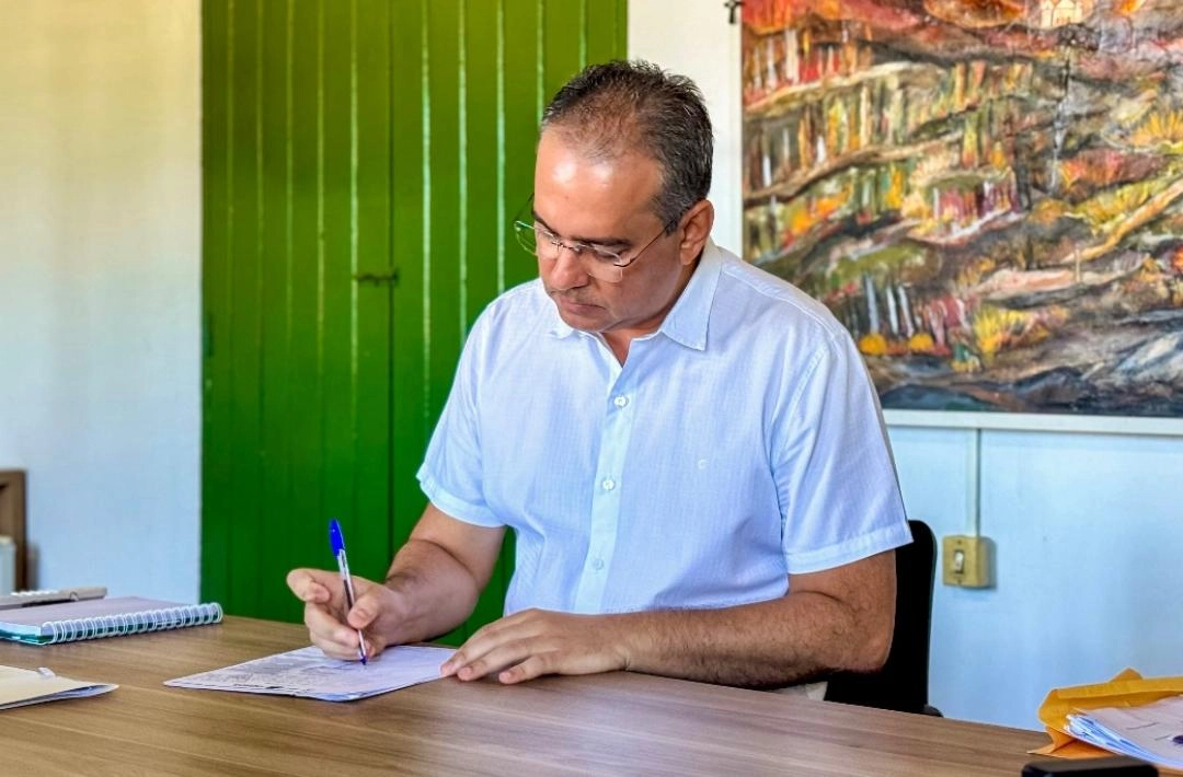 Prefeitura de Oeiras cria programa para ampliar acesso de jovens e adultos à educação
