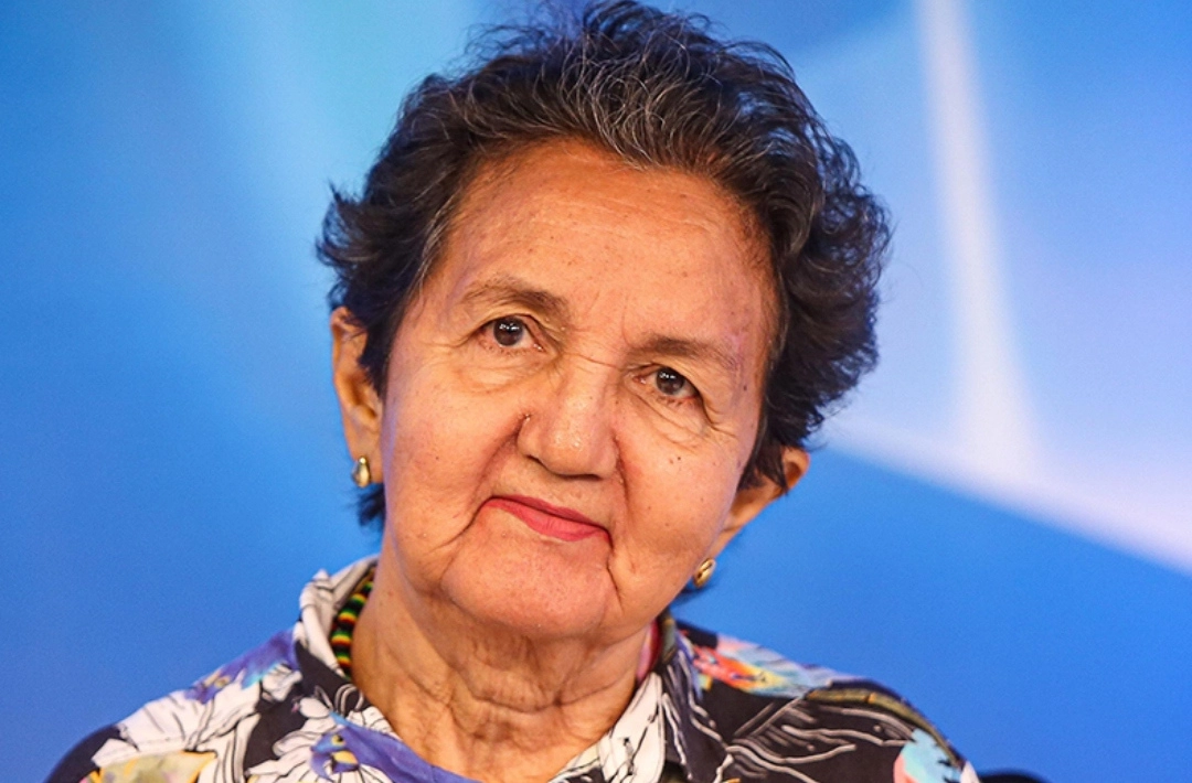 Lourdes Melo propõe jornada de 35 horas e estatização do sistema financeiro