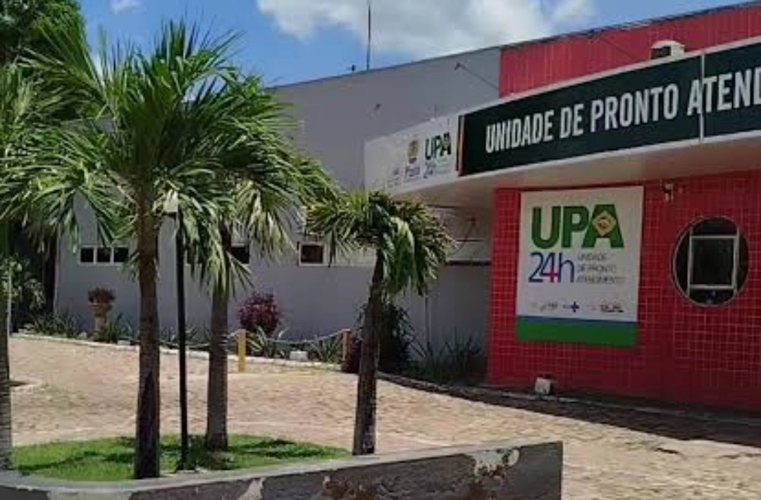 Motociclista fica gravemente ferido após colisão com carreta na BR-230, em Oeiras