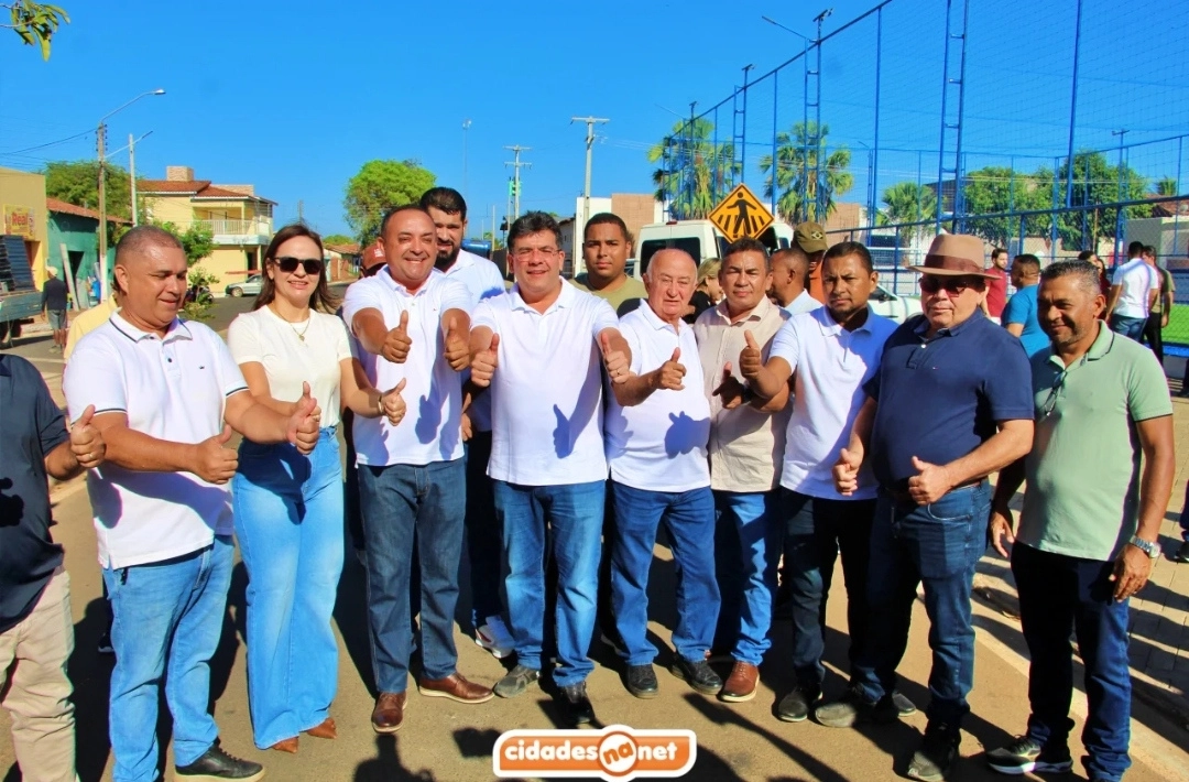 Prefeito Zé Barbosa recebe o governador em São João da Varjota e visita obras de mobilidade, esporte e lazer