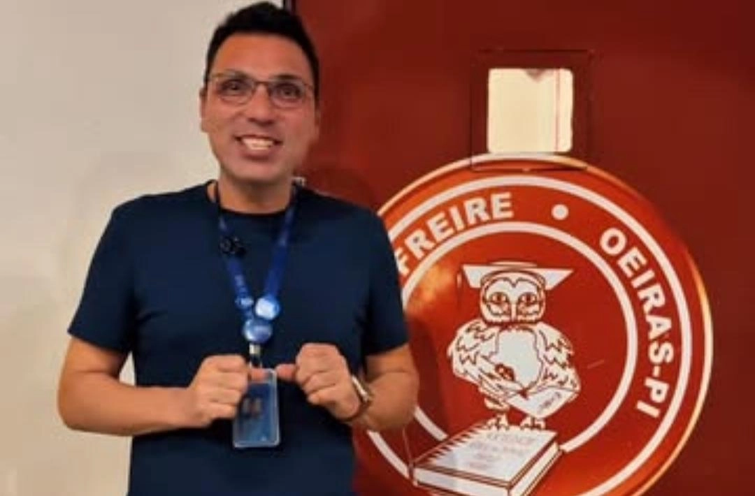 Colégio Paulo Freire recebe consultor do SAS para acompanhamento pedagógico em Oeiras