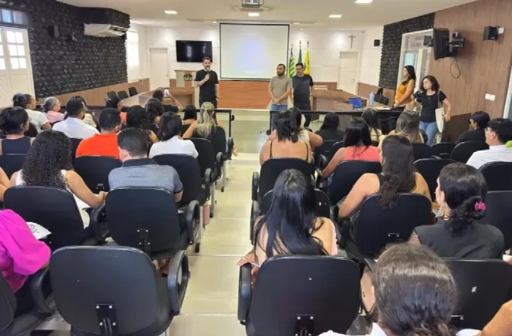 Escola do Legislativo de Oeiras promove revisão solidária para concursos da SEDUC e da SESAPI