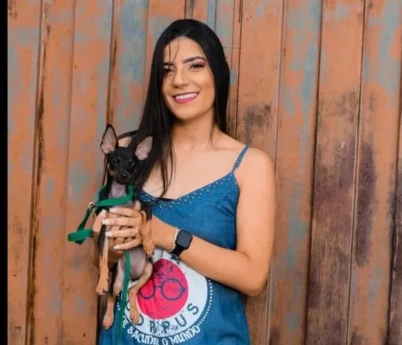 Assistente social de 23 anos morre atropelada ao tentar resgatar cachorro em Santa Cruz do Piauí