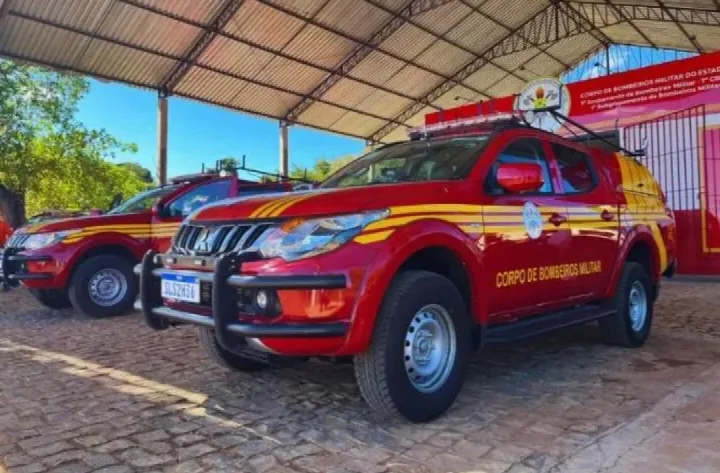 Corpo de Bombeiros orienta inspeção preventiva em estabelecimentos comerciais de Oeiras